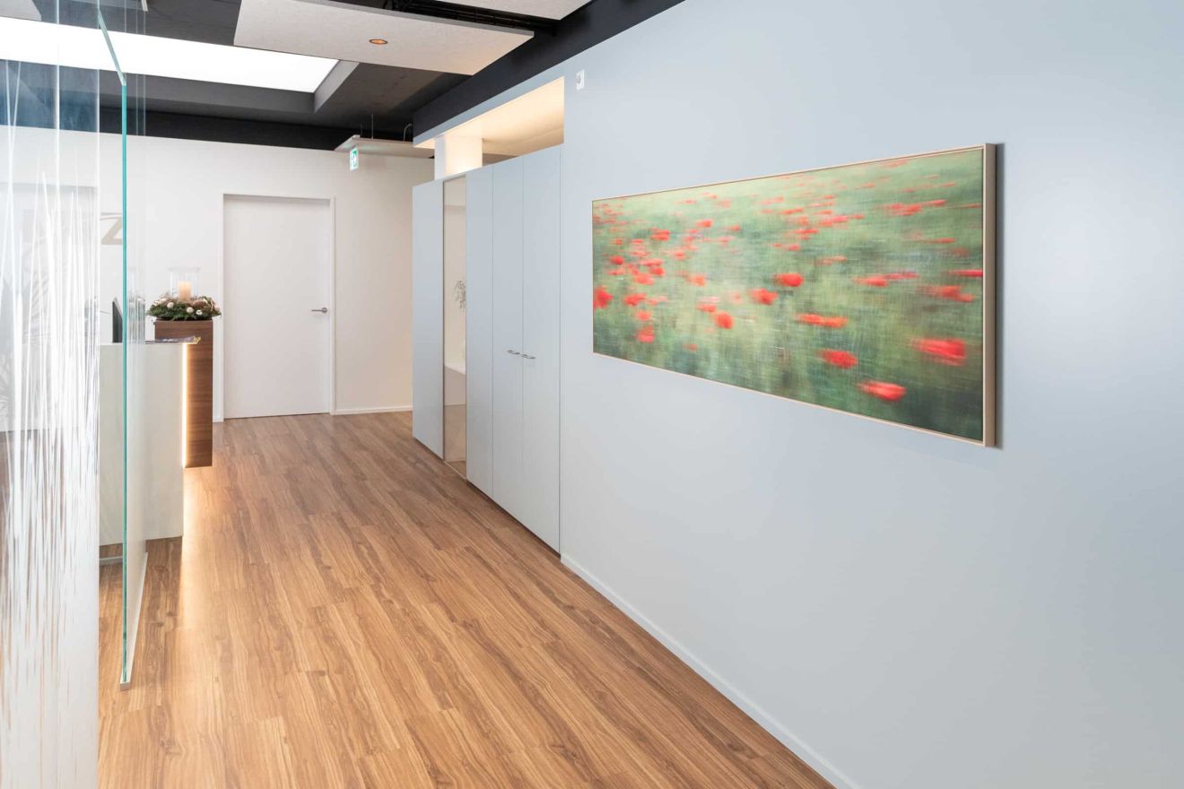 MRT Zentrum Suhr - Bild Eingangskorridor