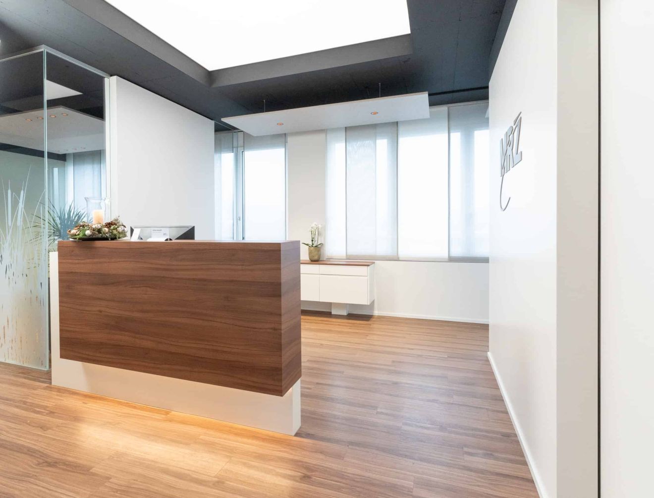 MRT Zentrum Suhr - Bild EIngangsbereich