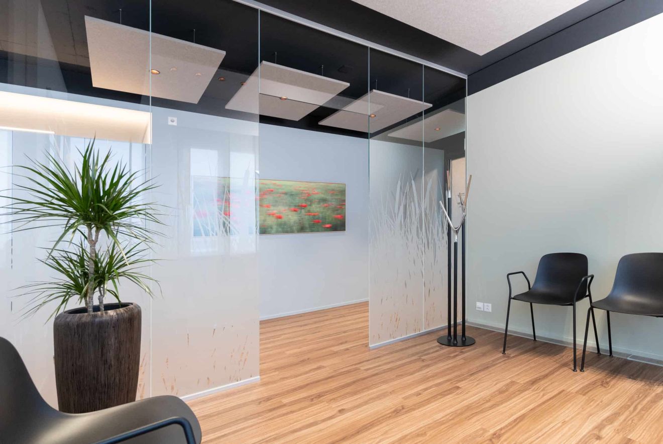 MRT Zentrum Suhr - Bild Warteraum